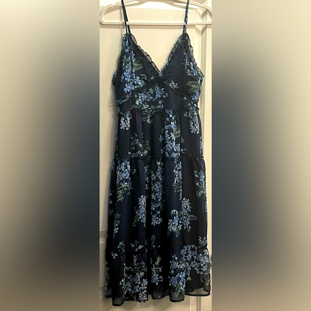 Floral dress for spring! Never worn